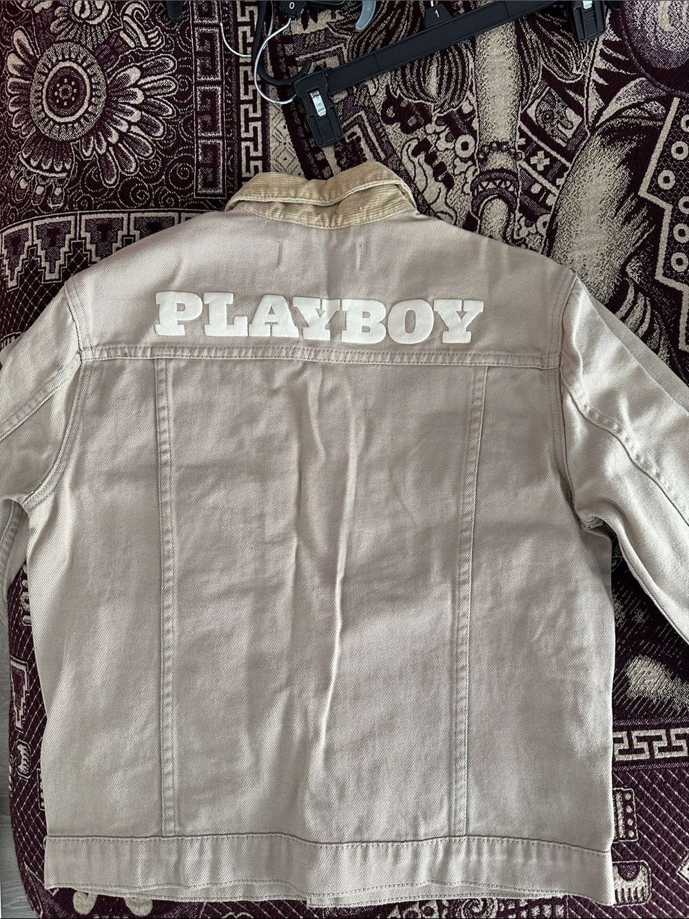 PLAYBOY - Picture 2 of 2